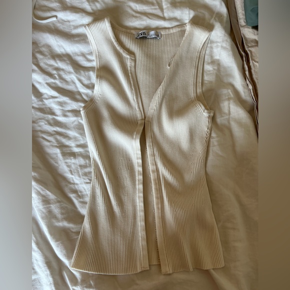 Zara - Ribbed Top - Picture 2 of 3